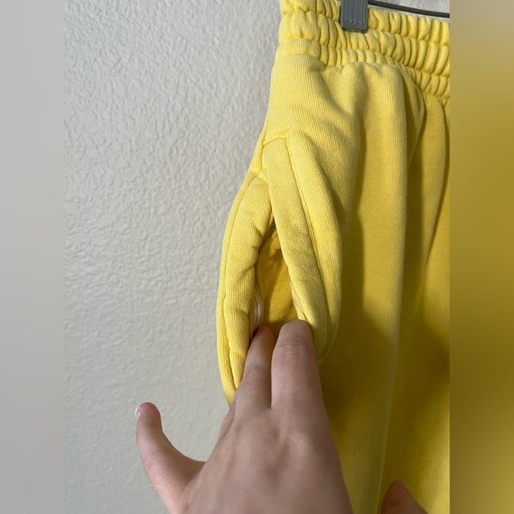 Talentless Elementary Yellow Jogger Sweatpants in Women’s Size M - Picture 6 of 16